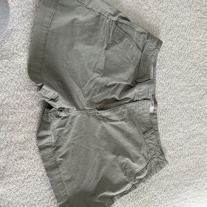 LOFT Women's Olive Cargo Shorts